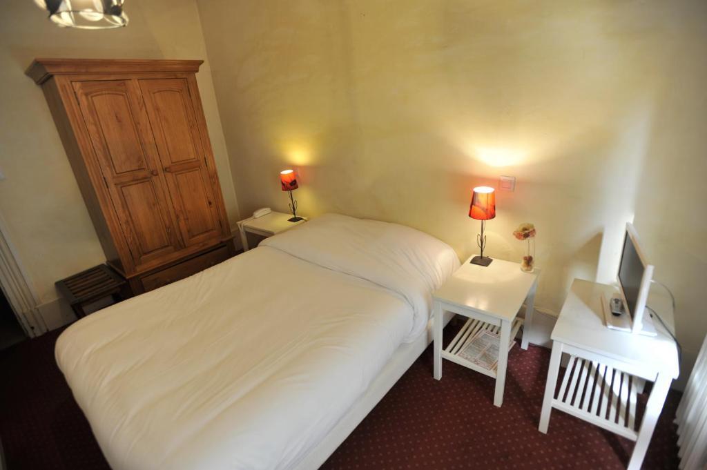 Les Celestins Otel Vals-les-Bains Oda fotoğraf